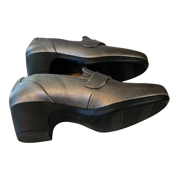 Comfortview Womens Metallic Gray Slip-On Shoes 10W Faux Leather Padded Insoles - Picture 9 of 11